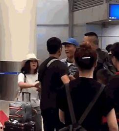 贺磊路人爆料了吗视频播放,真相究竟如何？