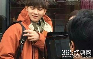 黄子韬爸妈爆料微博视频,儿子成长背后的感人故事 第2张 黄子韬爸妈爆料微博视频,儿子成长背后的感人故事 第2张
