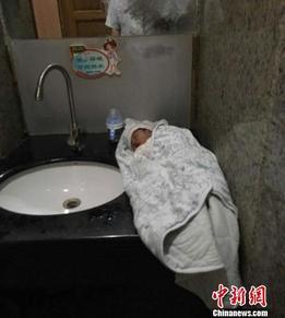 弃婴的视频在线观看,人性的悲歌与社会的反思 第3张 弃婴的视频在线观看,人性的悲歌与社会的反思 第3张