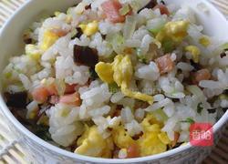 娱乐吃瓜君炒饭,揭秘娱乐圈那些不为人知的幕后故事 第2张 娱乐吃瓜君炒饭,揭秘娱乐圈那些不为人知的幕后故事 第2张