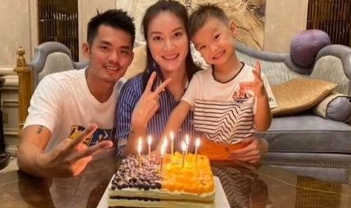 爆料阿芳夫妇视频播放全集,情感纠葛与生活百态 第2张 爆料阿芳夫妇视频播放全集,情感纠葛与生活百态 第2张