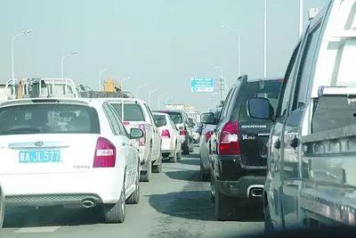 石家庄爆料堵车视频,视频揭示城市交通痛点  第2张