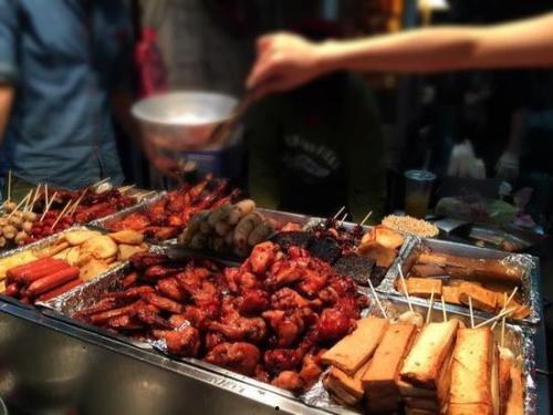 青岛烧烤肉爆料视频,街头美食诱惑,视频揭秘独特风味 第3张 青岛烧烤肉爆料视频,街头美食诱惑,视频揭秘独特风味 第3张