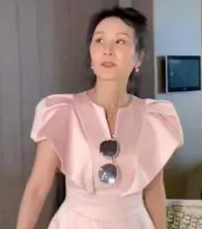 爆料雪瑞姑姑视频大全,揭秘幕后故事与精彩瞬间 第2张 爆料雪瑞姑姑视频大全,揭秘幕后故事与精彩瞬间 第2张