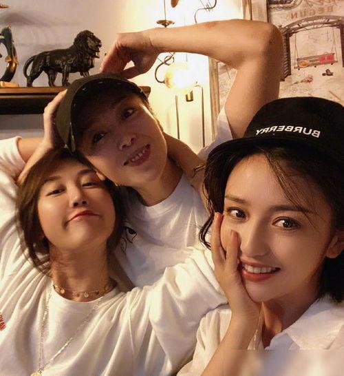 近期狗仔爆料恋情视频,明星恋情曝光引热议  第2张