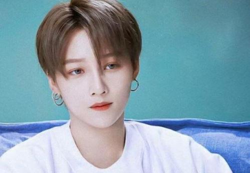 娱乐圈爆料君刘雨昕,揭秘明星幕后故事，带你走进娱乐圈真相！  第2张